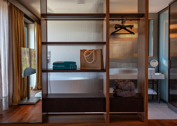 Keight Opatija, Curio Collection By Hilton מלון 5*
